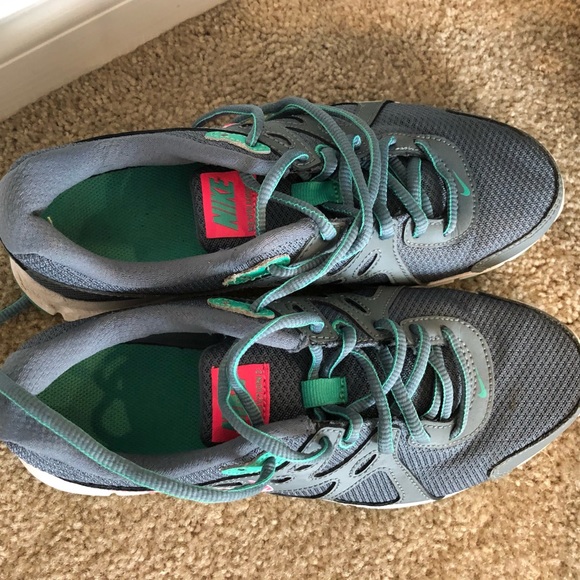 Nike Running Shoes - Picture 2 of 4